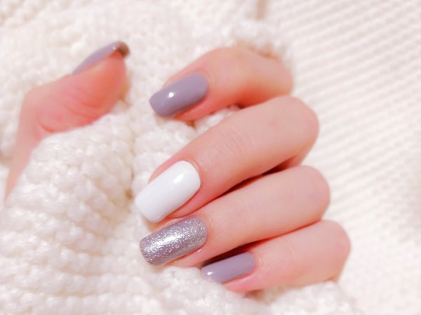 Gel och shellac naglar